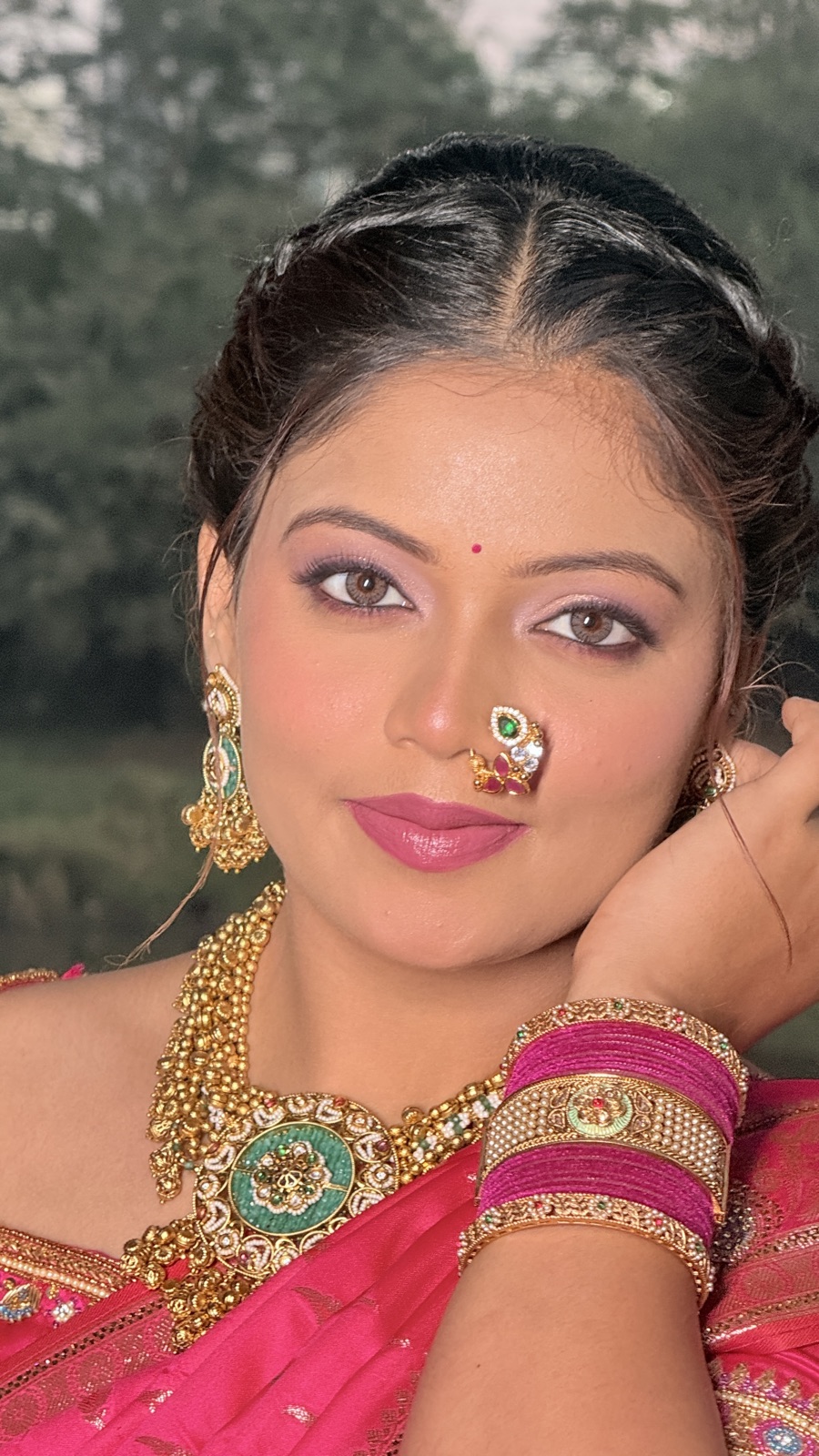 Traditional Maharashtrian look with a nath, close-up